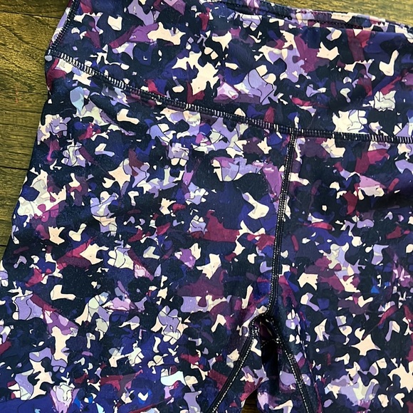Fabletics cropped leggings - Picture 2 of 2